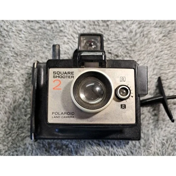 Lot VTG Polaroid Square Shooter 2 Land Camera Photography Decorations Untested - Picture 11 of 12